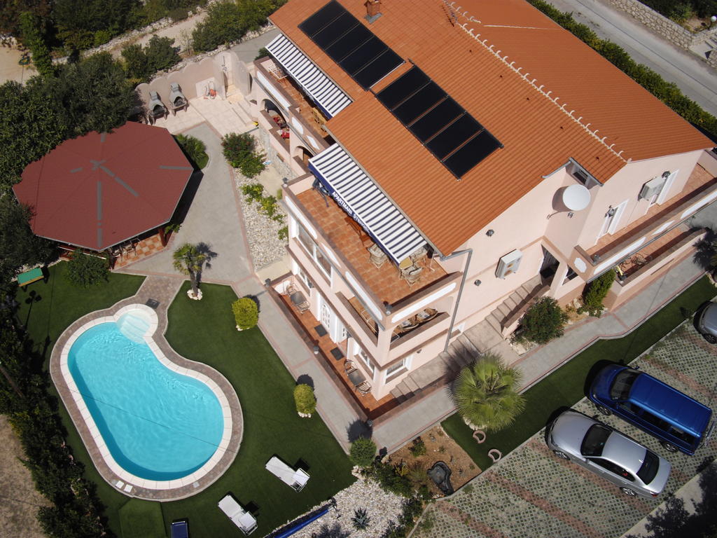 Apartments Stengl Barbat na Rabu ภายนอก รูปภาพ